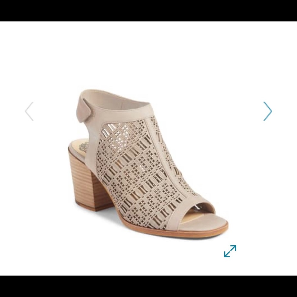 NWT Vince Camino Keannie Bootie in Tipsy Taupe